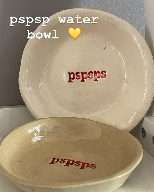 Pets water bowls
