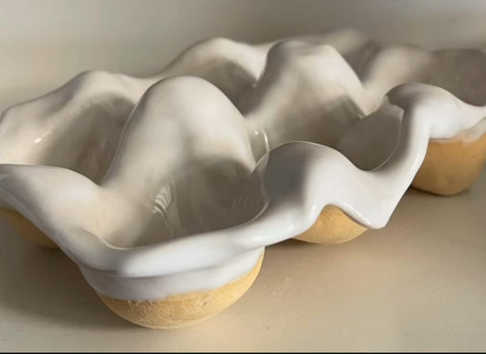 Handmade ceramic Egg Holder (6 eggs)